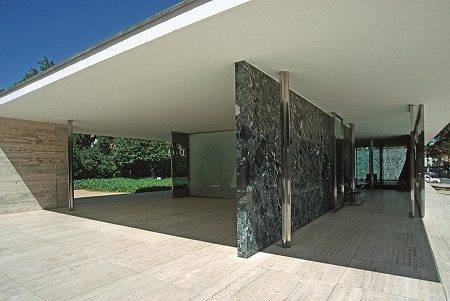 cropped-Barcelona_mies_v_d_rohe_pavillon_weltausstellung1999_03_small.jpg